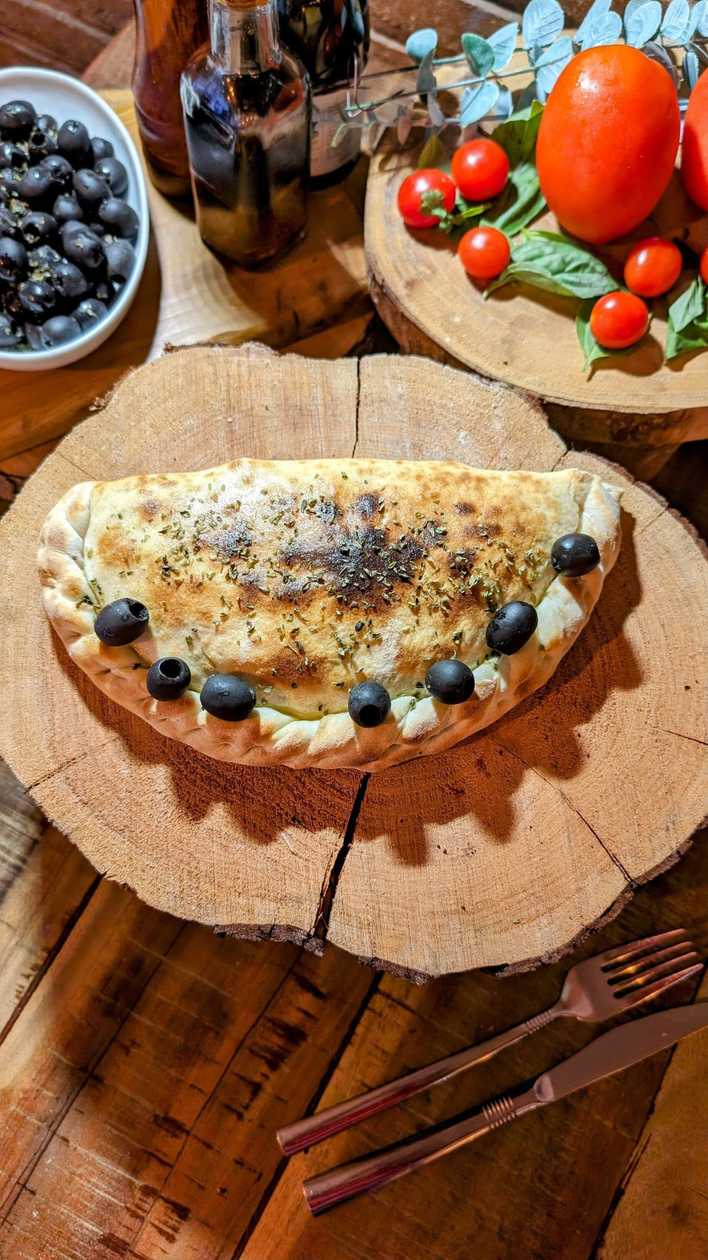 Pizza Calzone Milão