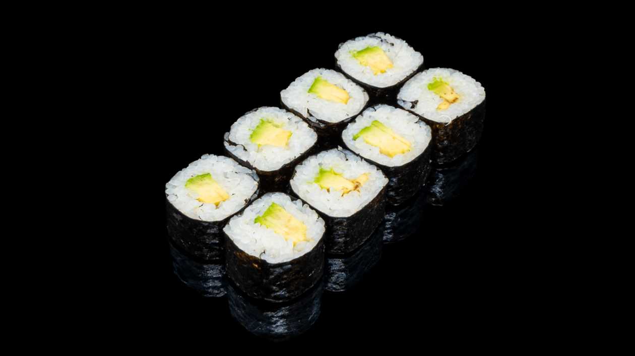 Avocado Maki (8 pcs)