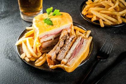 Francesinha Sevilhana