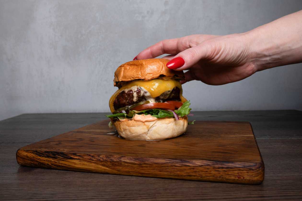 Jautienos su mėlynuoju pelėsiniu sūriu