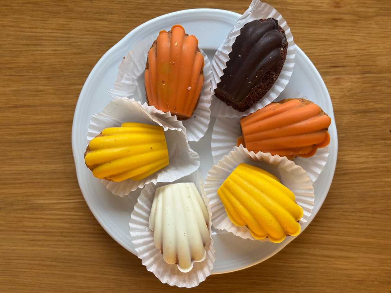 Set of 6 Ritz Madeleines, Mixed Flavors