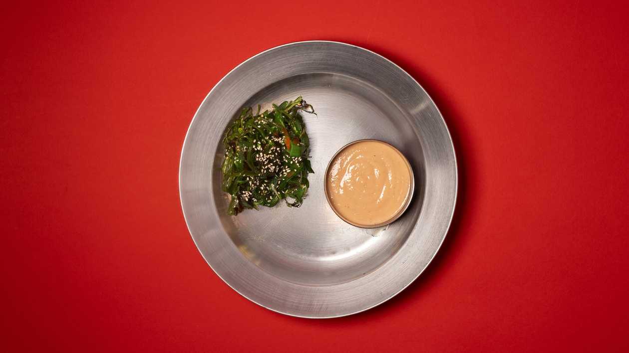 Чука з горіховим соусом