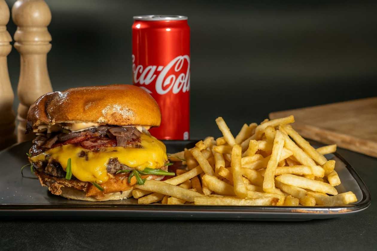 Limited Deal : Special Beef Burger + Fries + Coca Cola 0.33