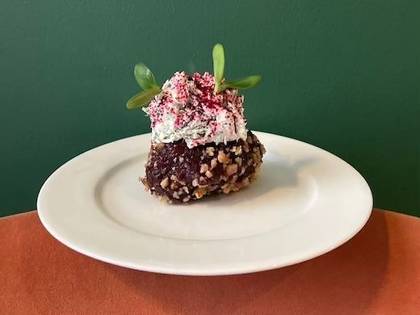 Roasted beetroot with cheese mousse and wallnuts