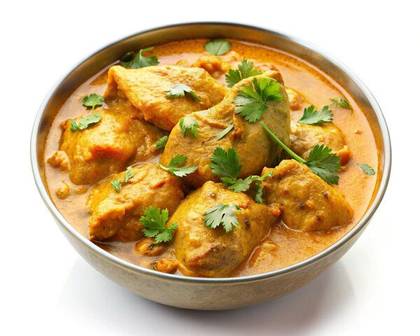 Chicken in Curry Sauce Tie-Pan