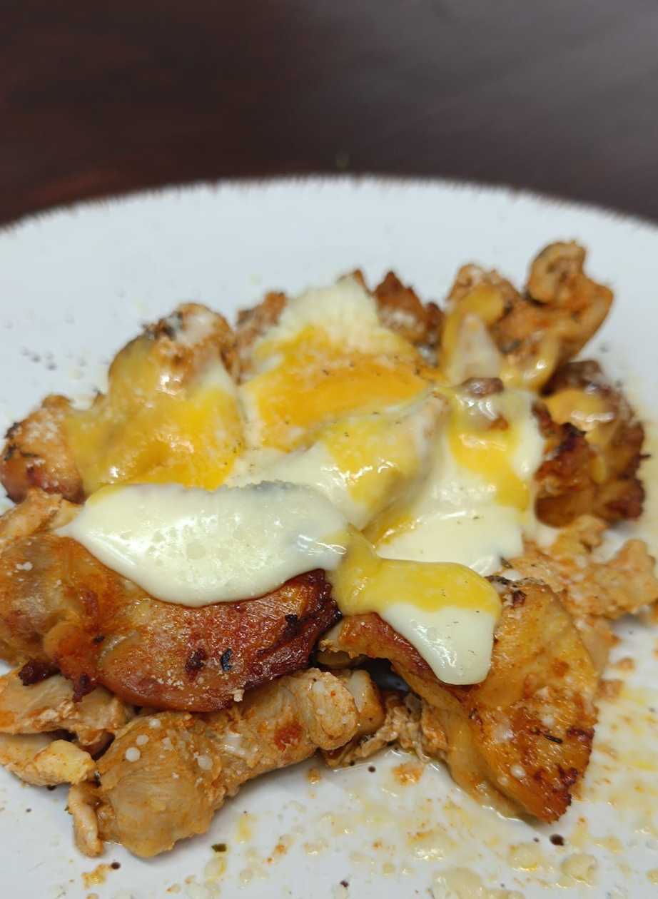 Pulpă de Pui cu Cascaval, Chedar si Parmezan 200g