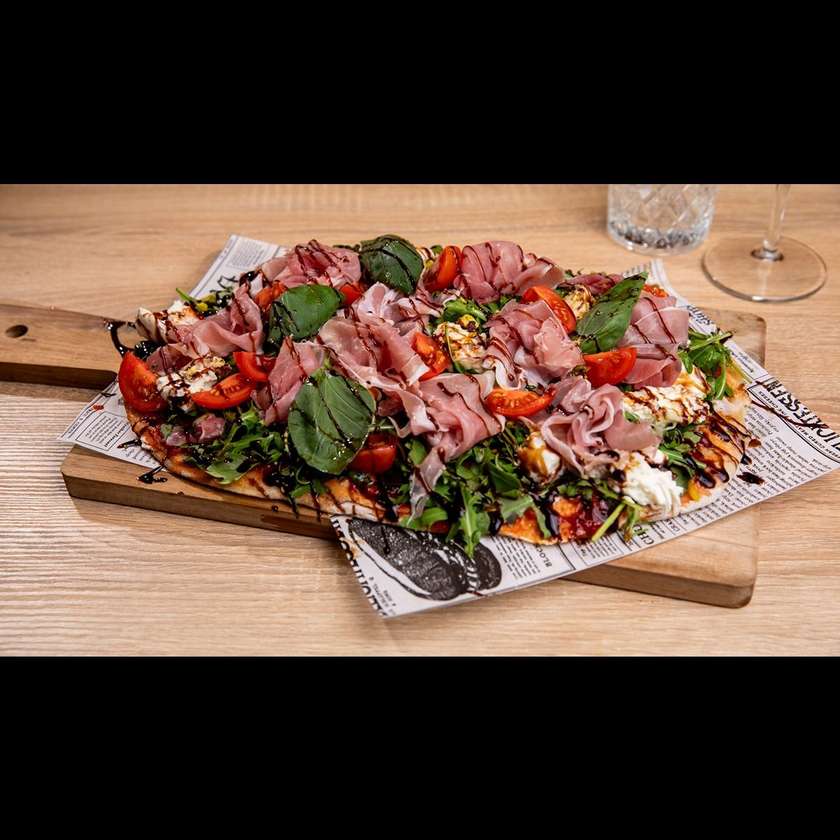 Prosciutto Crudo Pinsa
