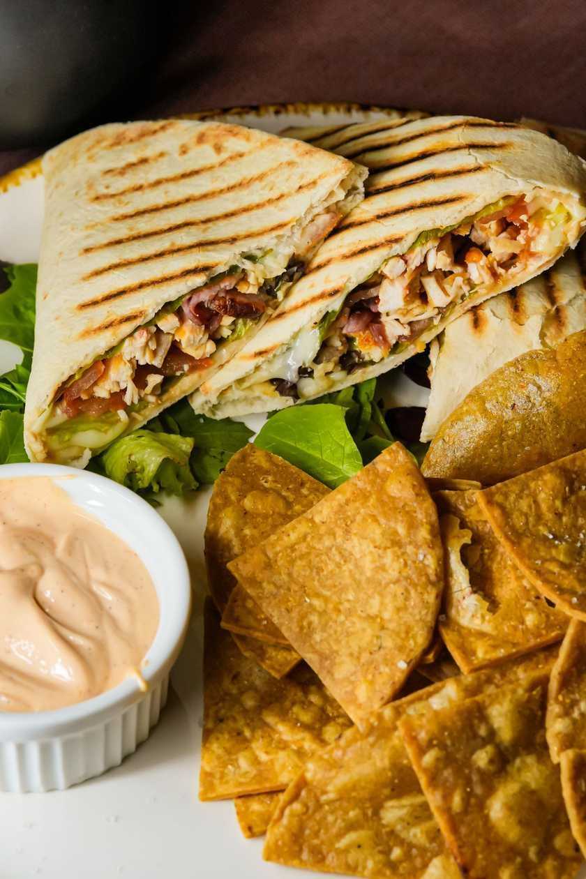 Piadine cu Pui,bacon si Nachos