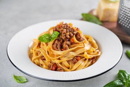 180 g. Pasta al ragú