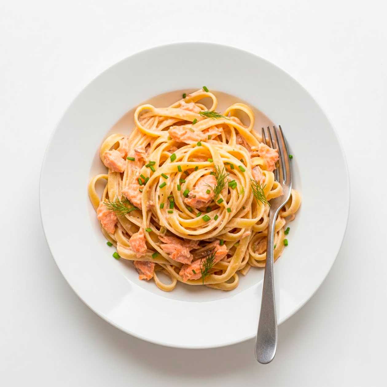 Tagliatelle with Salmon in Rosé Sauce