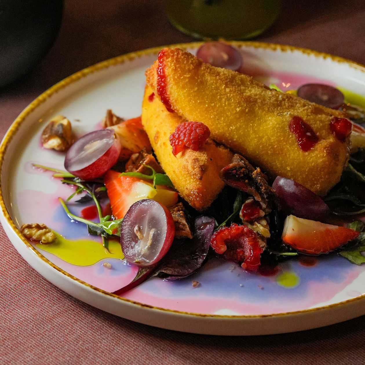 BRANZA BRIE PANE CU SOS DE TAMARINDO