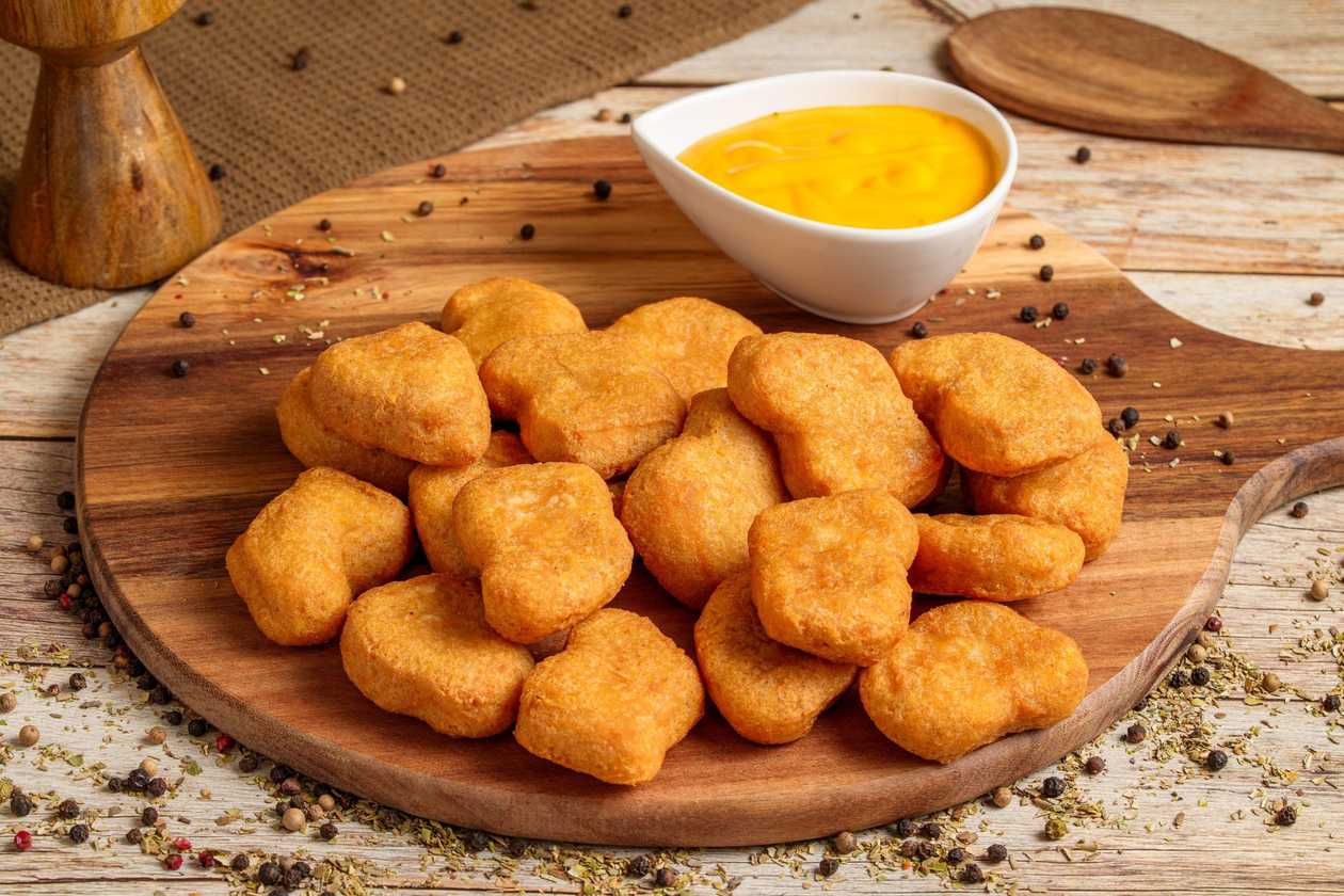 Bucket Nuggets Pui cu Sos Cheddar 20 bucăți
