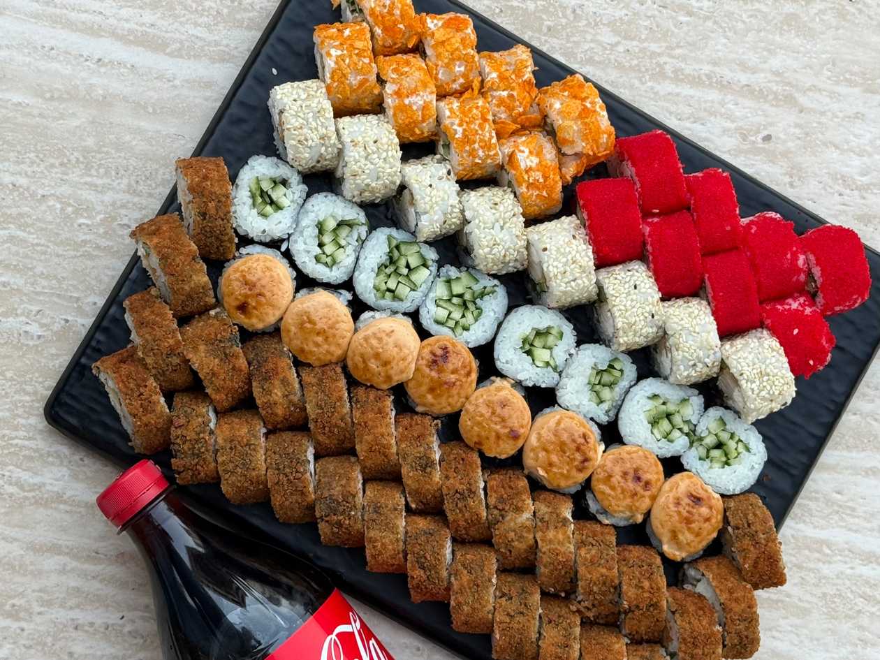 Möhtəşəm cümə 70 ədəd coca cola 1L