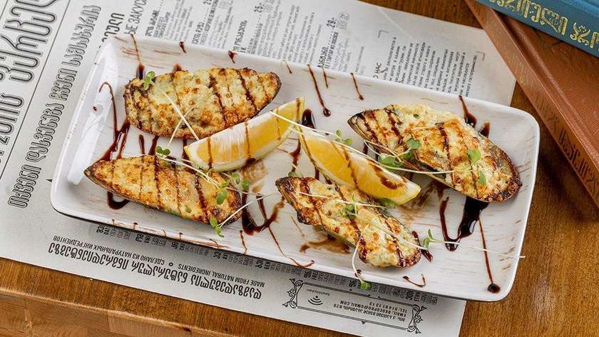 Royal mussels with tarragon dressing