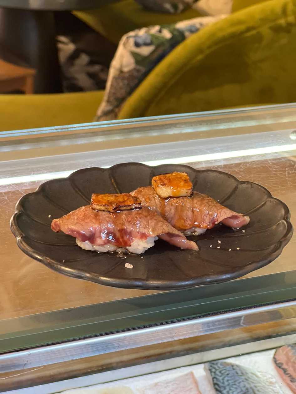 Niguiri Wagyu com Foie Gras