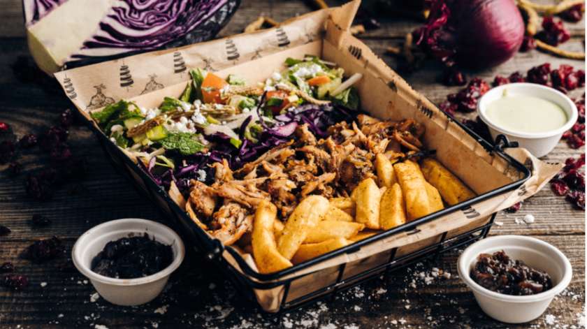 Danie z frytkami „Kurlewna Śnieżka łagodna"