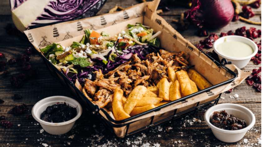 Duże danie z frytkami „Kurlewna Śnieżka na ostro"