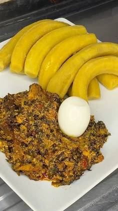 Green Plantain (Apem) and Kontomire Stew