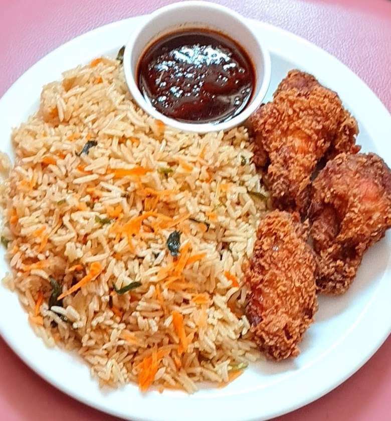 Fried Rice & Fried Chicken Wings (3 Pieces)