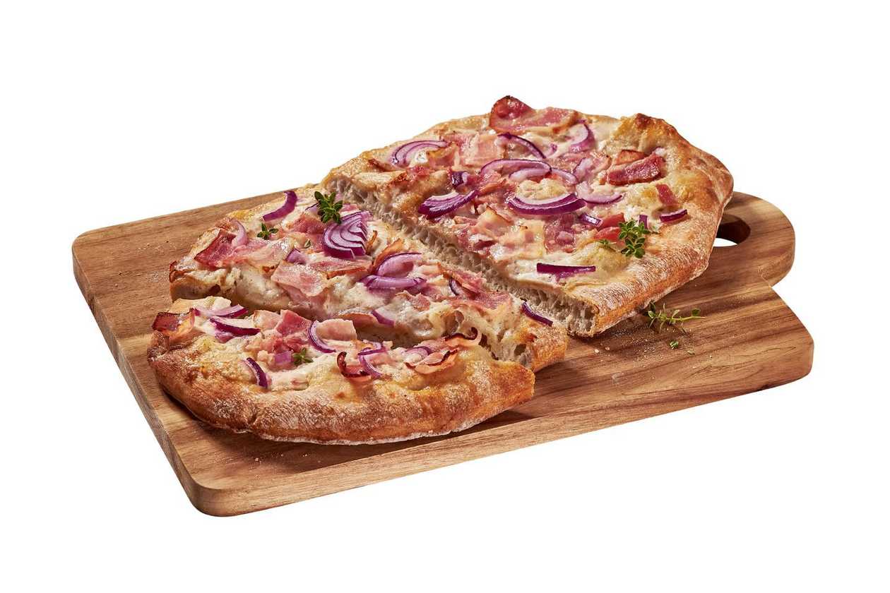 Pinsa ovál Pancetta e cipolla