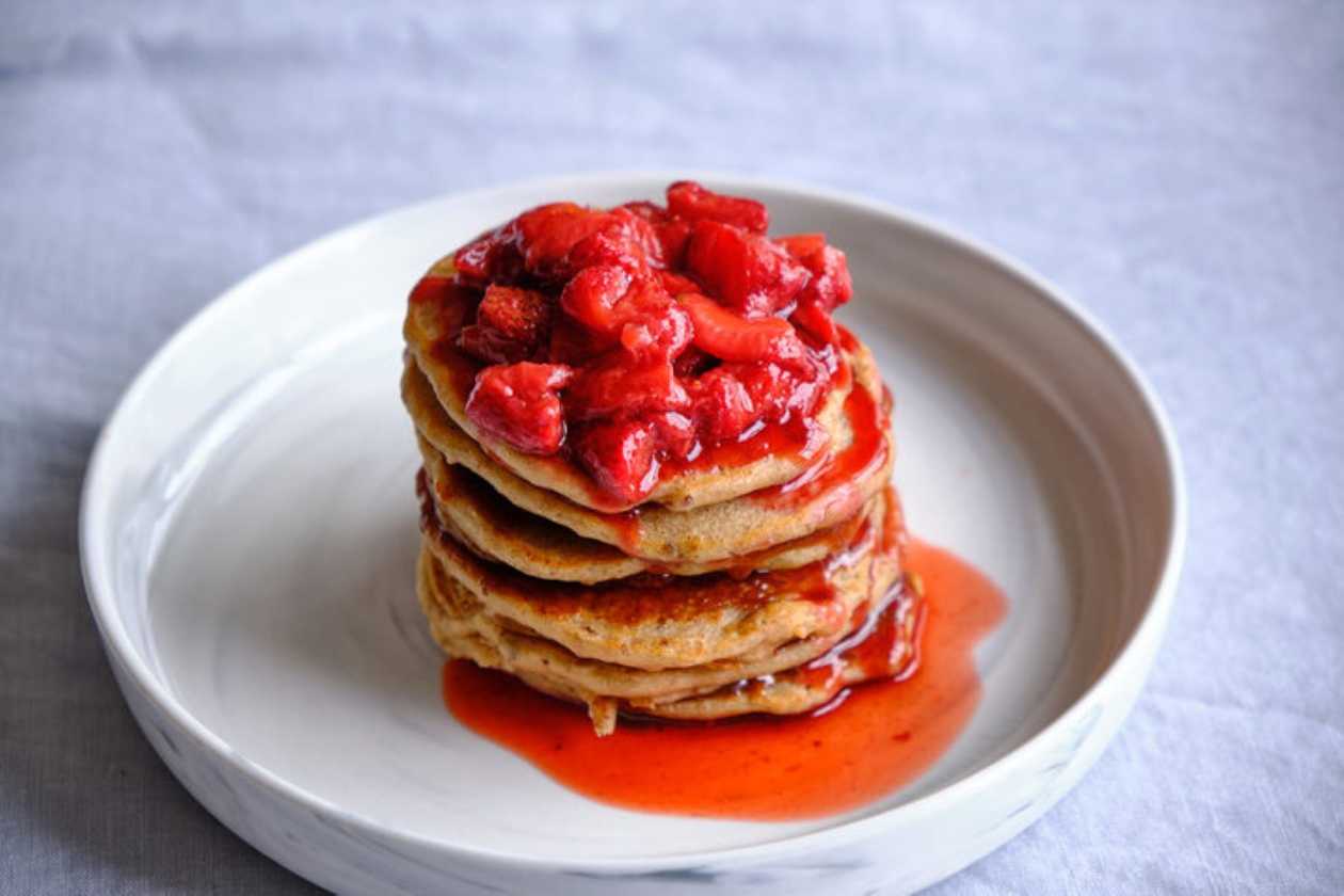 Clătite cu dulceață de căpșuni