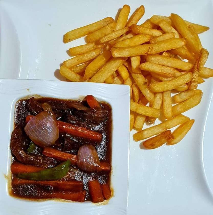 Potato Chips with Sliced Beef Sauce