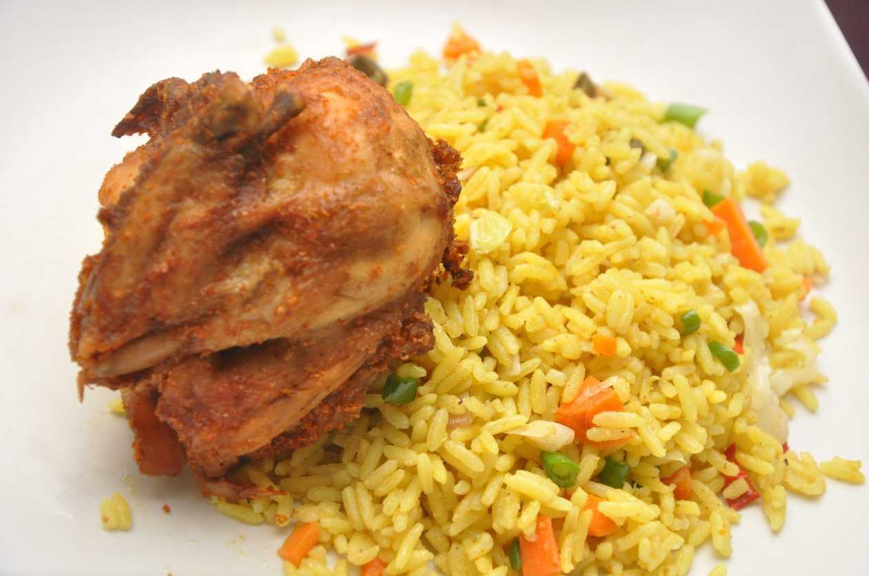 FRIED RICE WITH CHICKEN AND PLANTAIN