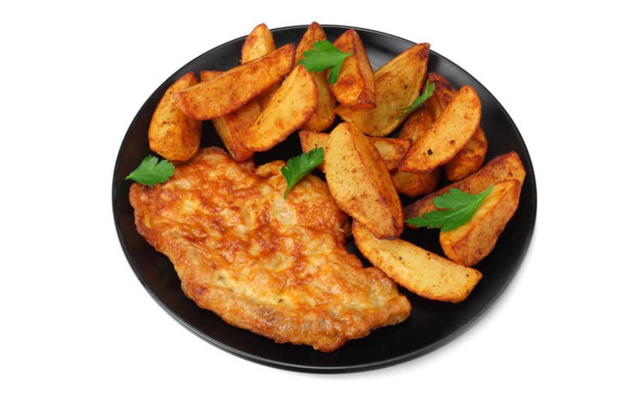 Snitel de Porc si cartofi wedges