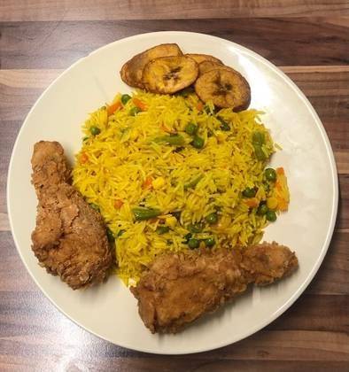 FRIED RICE, 2PCS OF CHICKEN AND PLANTAIN