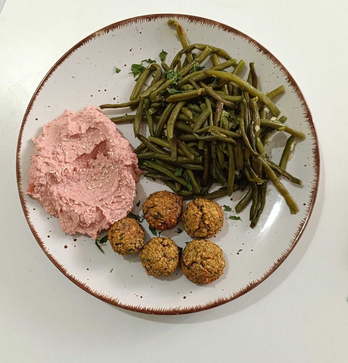 Meniu *DePost Fasole Verde Cu Hummus si Falafel 400g