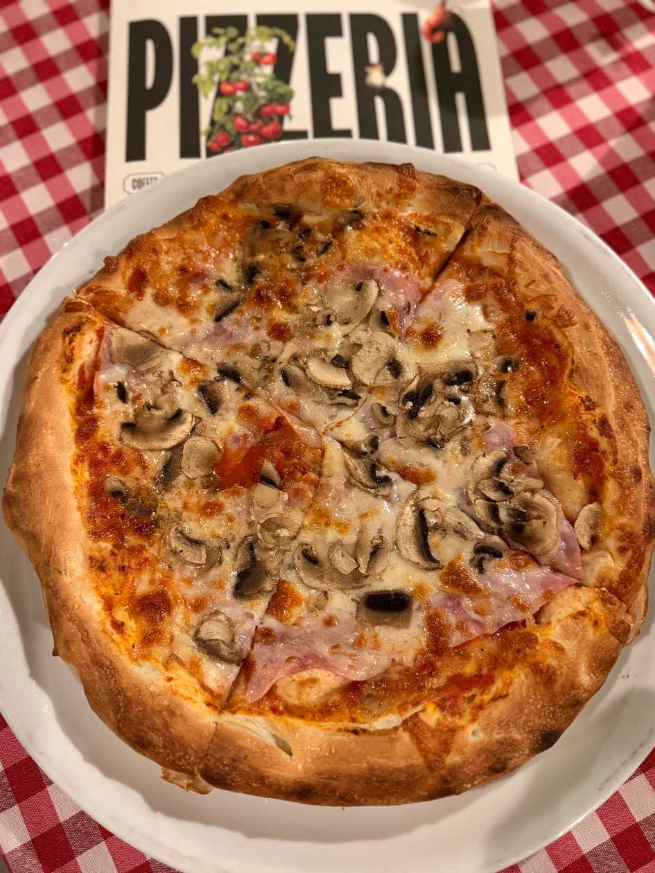 Funghi pizza