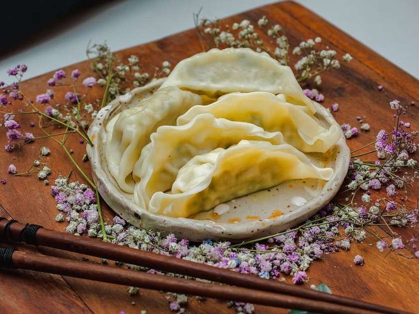 GYOZA Z WIEPRZOWINĄ
