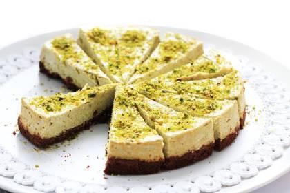 Pistachio (serves 8)