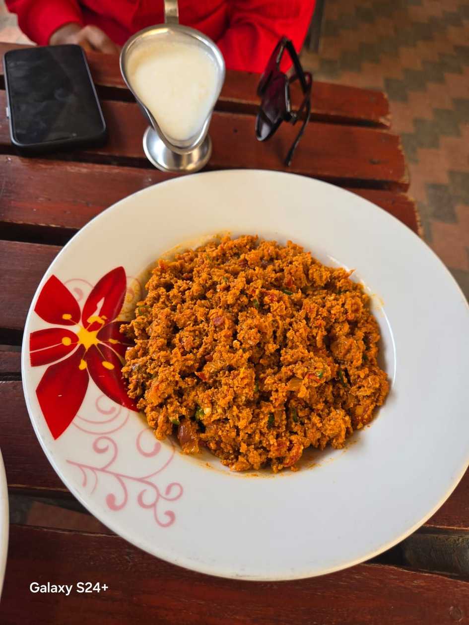 Silsi (with Eggs)