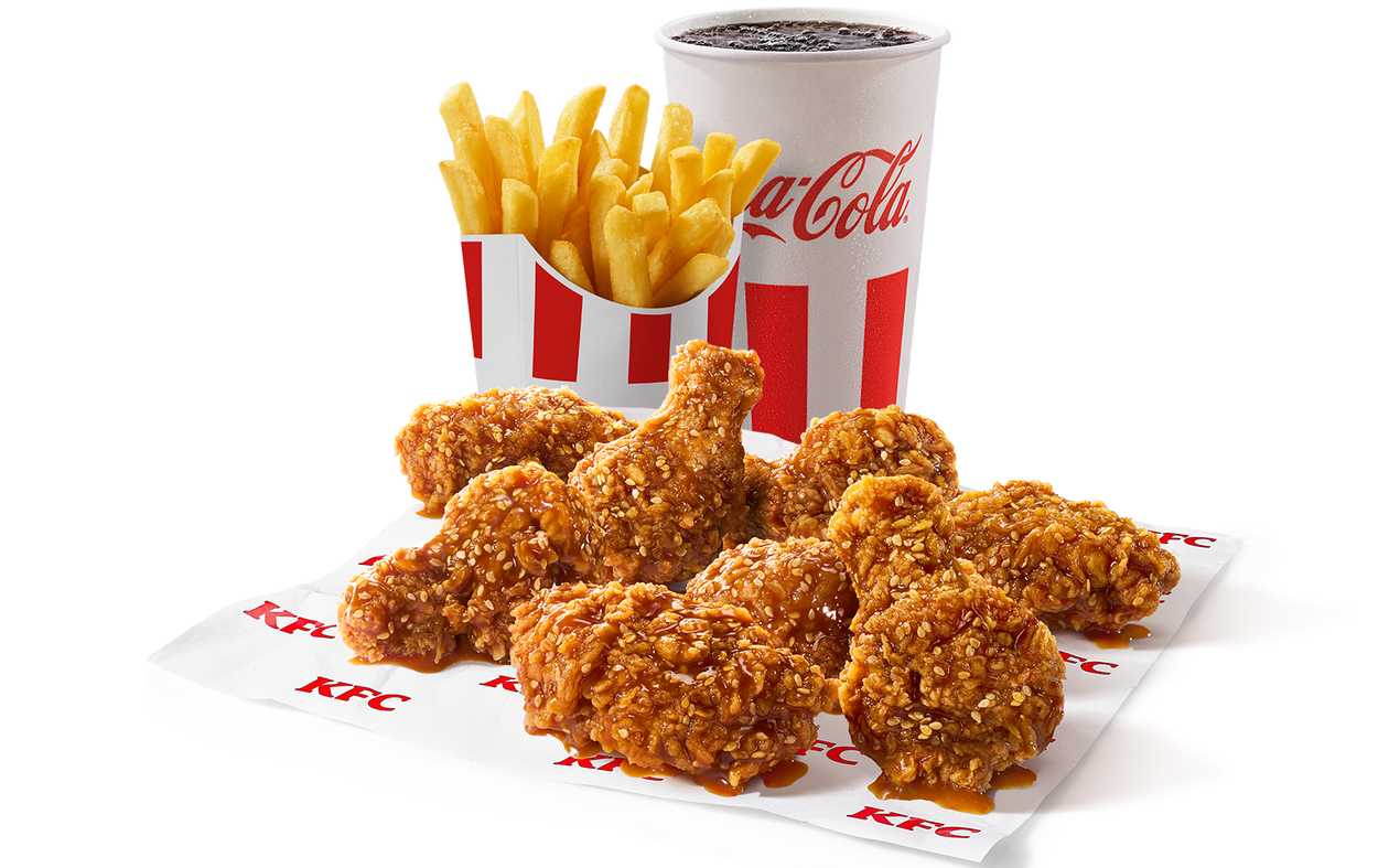 8 Saucy Hot Wings® Meal