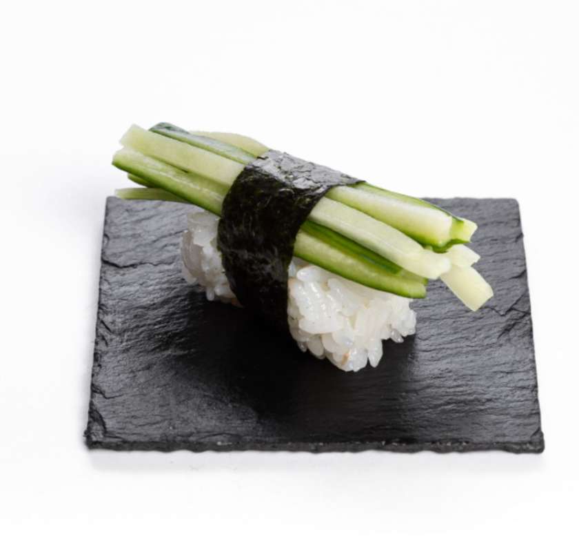 (S28) uhorka nigiri 6ks