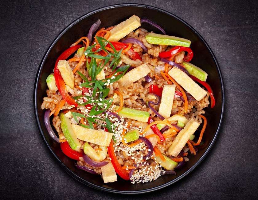 Рис з овочами та сиром тофу