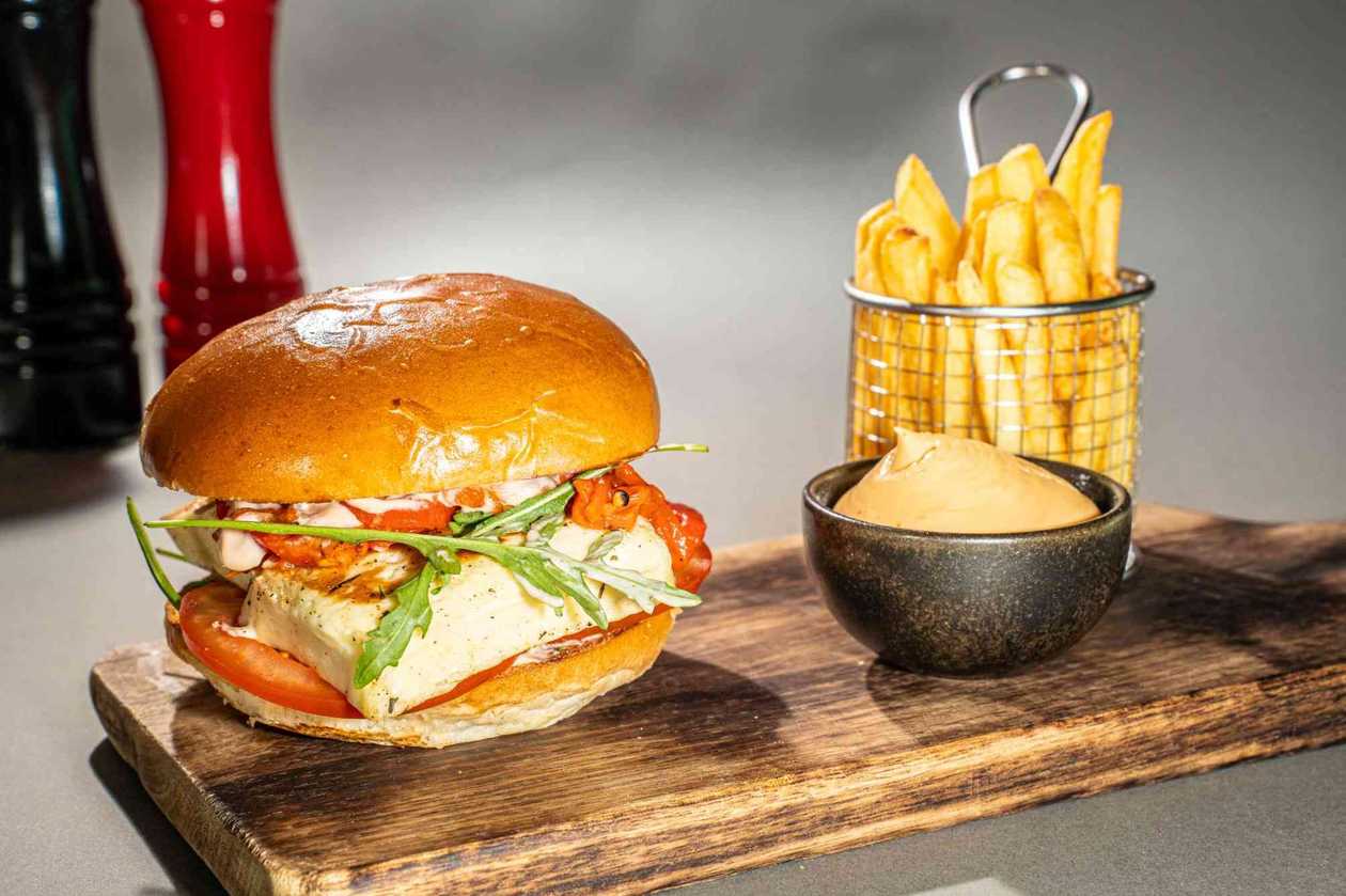 Meniu HALLOUMI BURGER