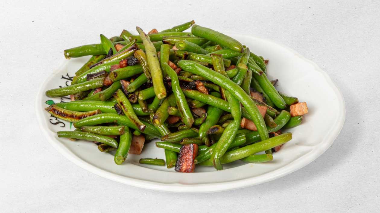 Restované fazolové lusky se slaninou