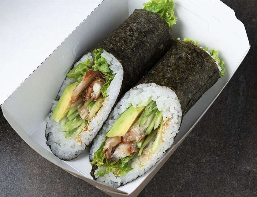 ШАВУХА НА МІНІМАЛКАХ З ВУГРОМ