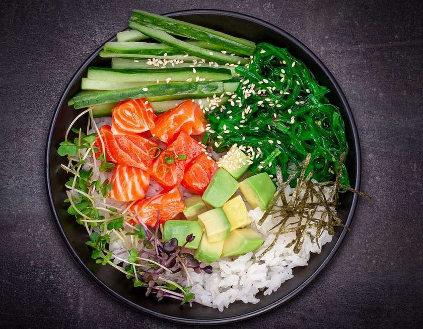 Боул з лососем