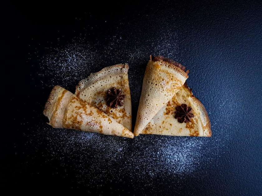 Pancakes with Chocolate Cream