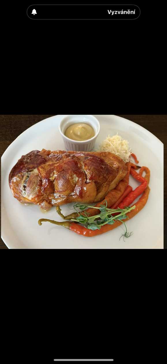 Pečené vepřové koleno 600-800g