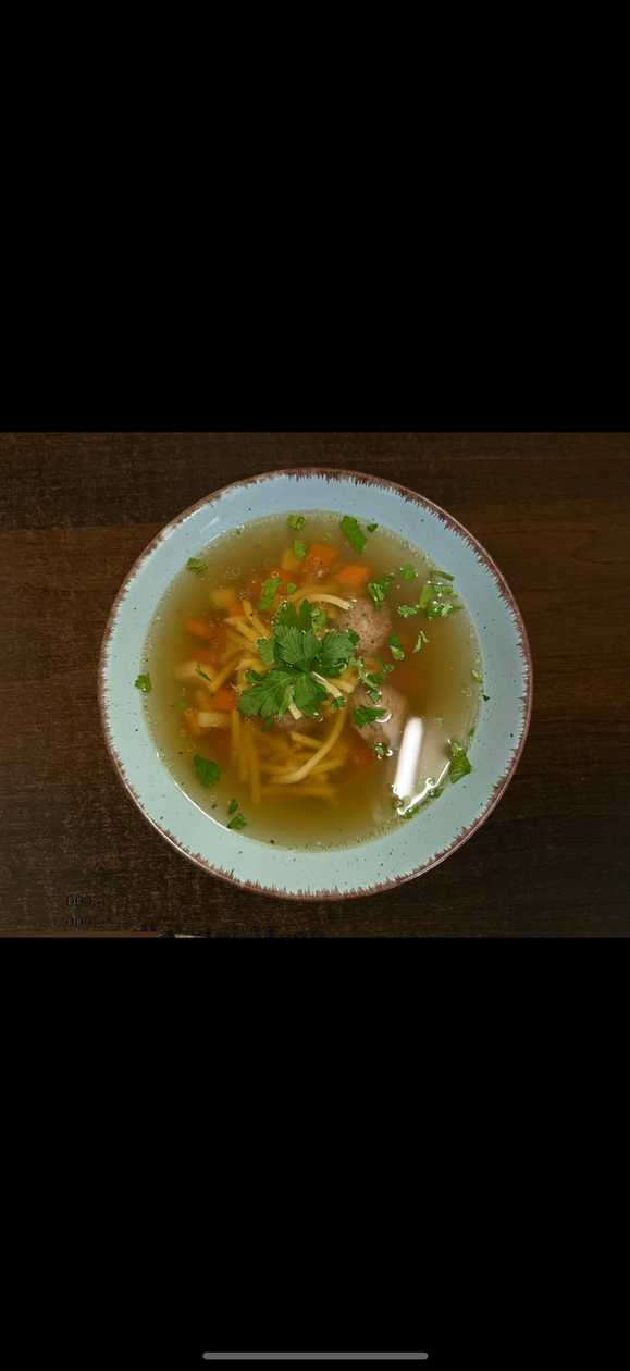 0,33l Hovězí vývar s játrovými knedlíčky