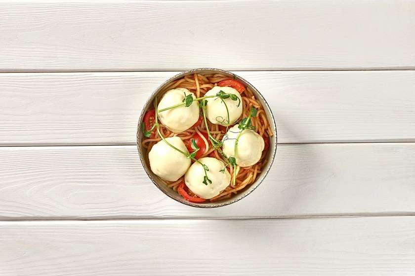 Спагеті з курячими міт-болами