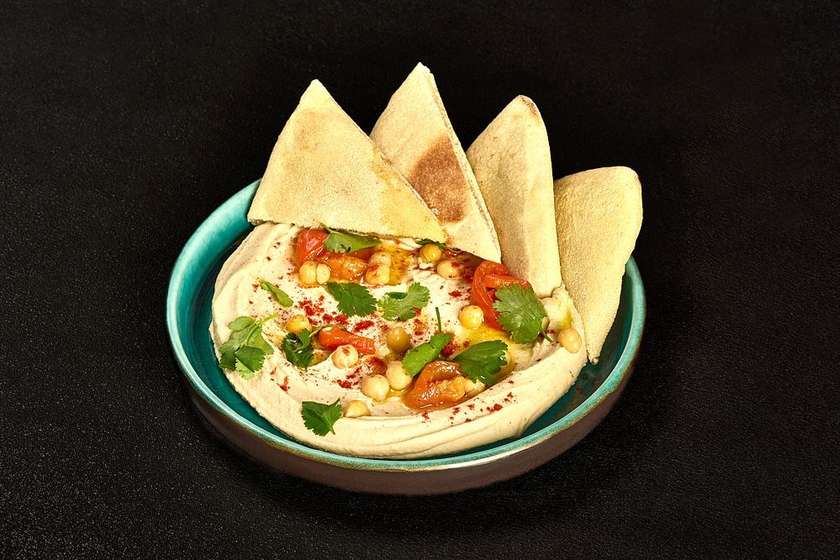 Хумус з пітою