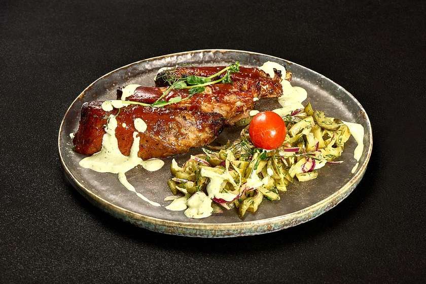 Свинячі ребра з рішелем