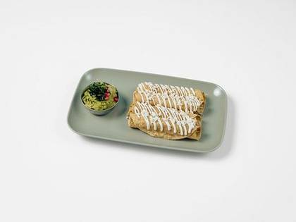 4 TAQUITOS DORADOS EN GUACAMOLE CON POLLO