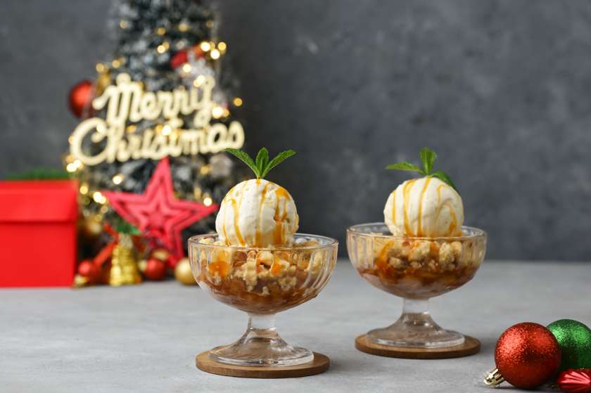 Deconstructed Pineapple Crumble