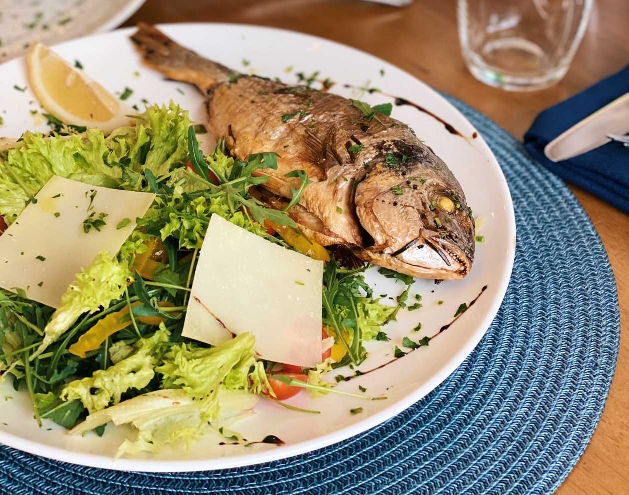 Дорадо на грилі з овочевим міксом